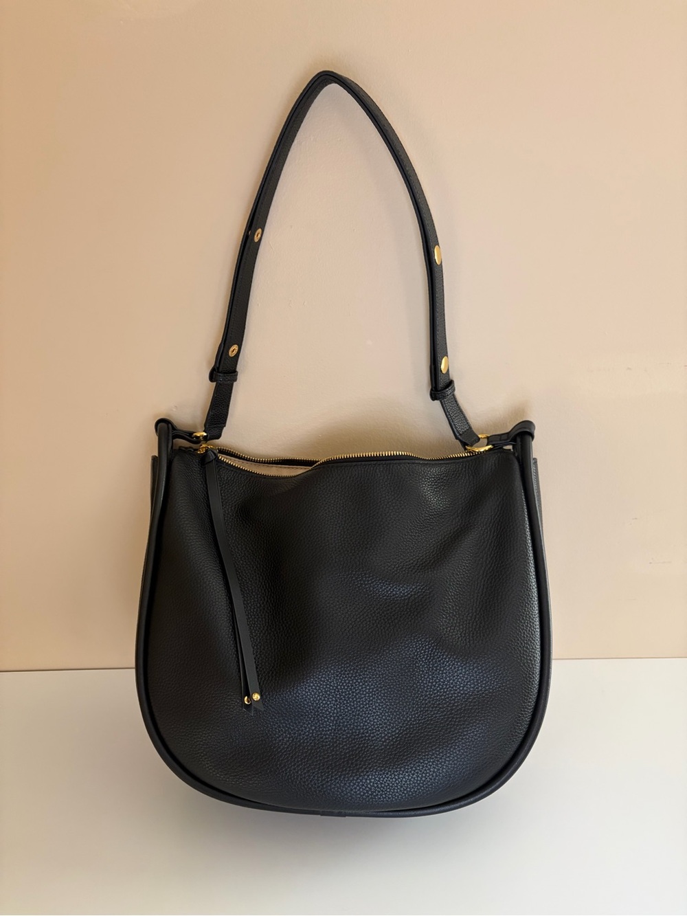 Aallyn Marley Classic Black Leather Shoulder Bag - Picture 5 of 11